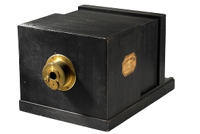 Appareil construit par Susse Frères en 1839 sur les instructions de Daguerre.